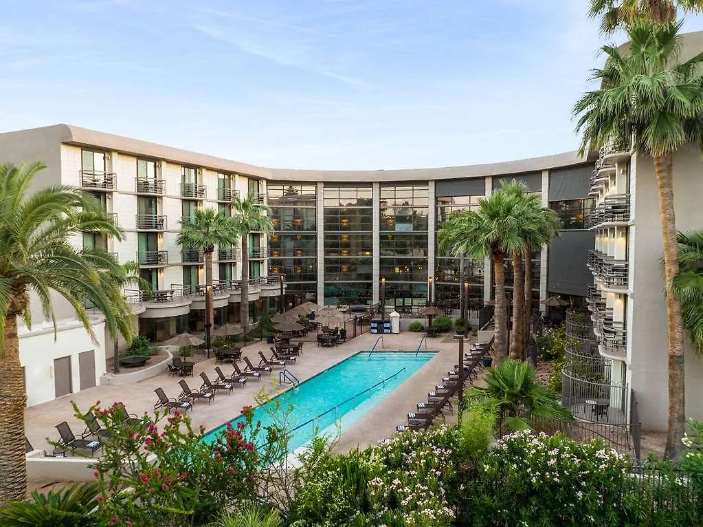 Embassy Suites By Hilton Phoenix Biltmore