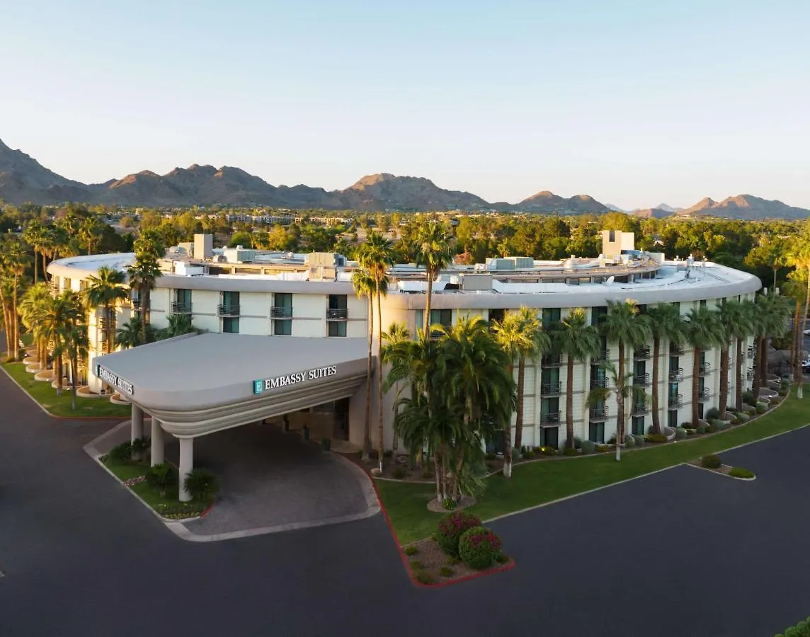 Hotel Embassy Suites By Hilton Phoenix Biltmore
