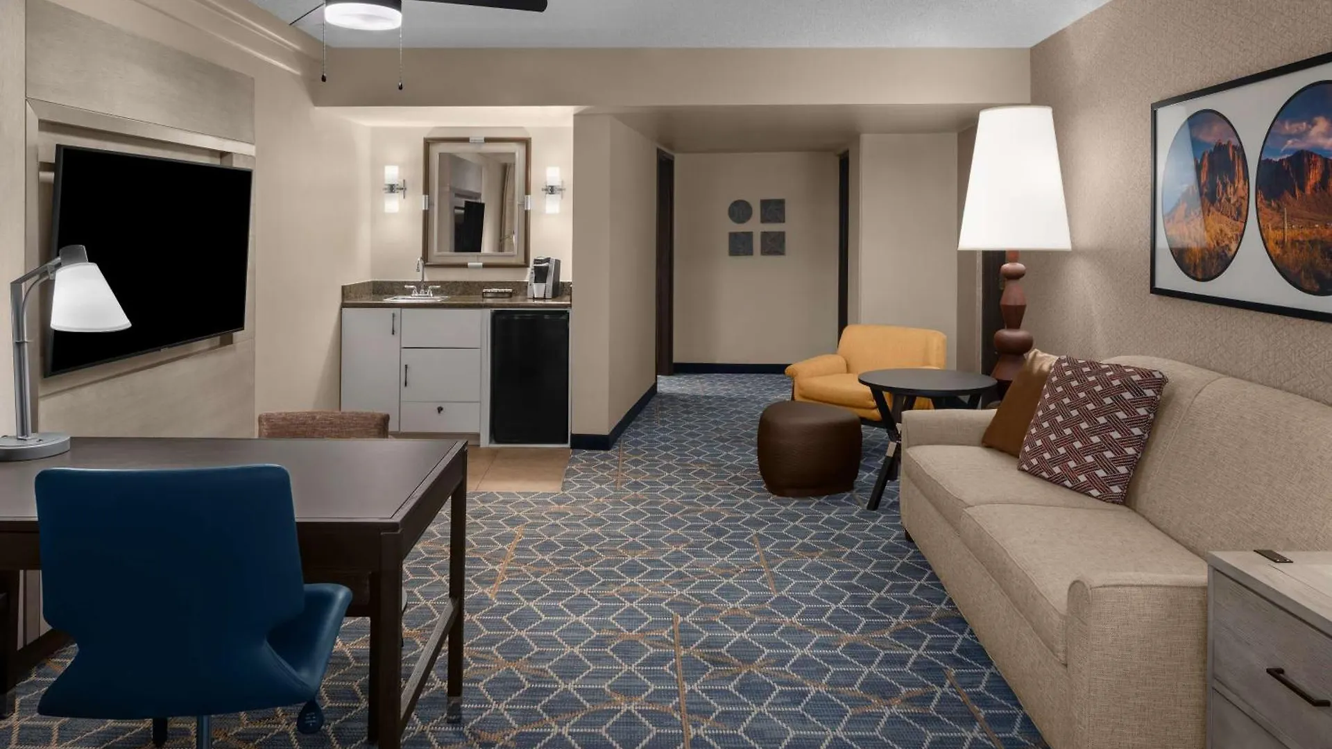 Embassy Suites By Hilton Phoenix Biltmore 3*,  Stati Uniti