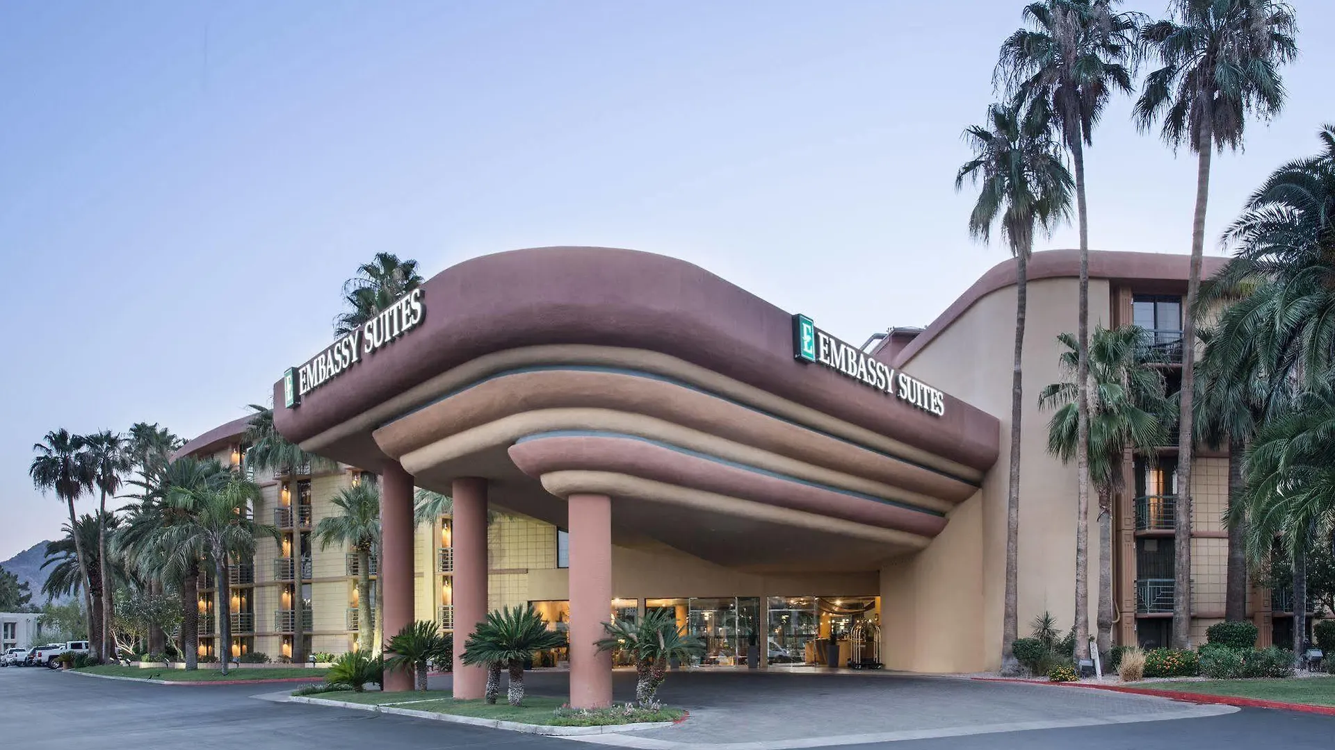 Embassy Suites By Hilton Phoenix Biltmore Stati Uniti
